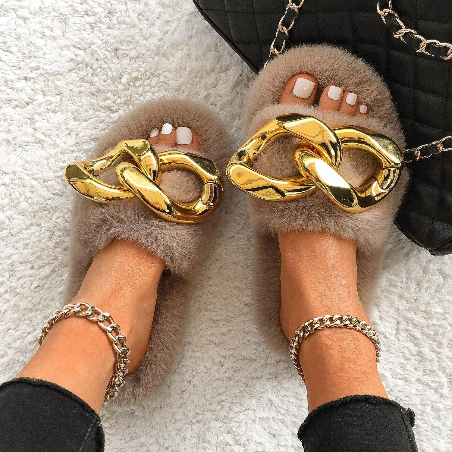 Women's Furry Slides W/ Gold Chain Detail